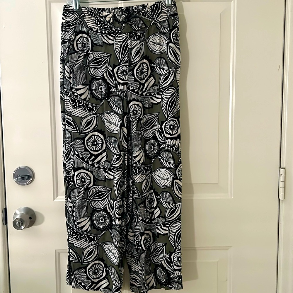 Ann Taylor Loft Womens Wide Leg Olive Green Leaf Floral pants boho style